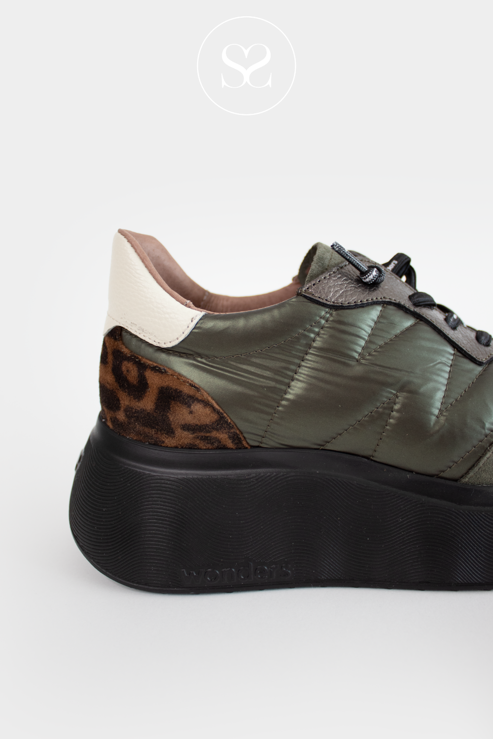 WONDERS A-3610 KHAKI & LEOPARD CHUNKY PULL ON TRAINERS´