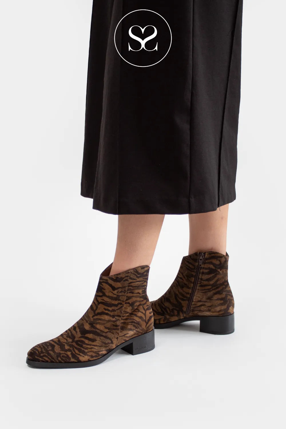 WONDERS SUEDE TAN/BLACK ZEBRA PRINT POINTED TOE ANKLE BOOTS D-1801