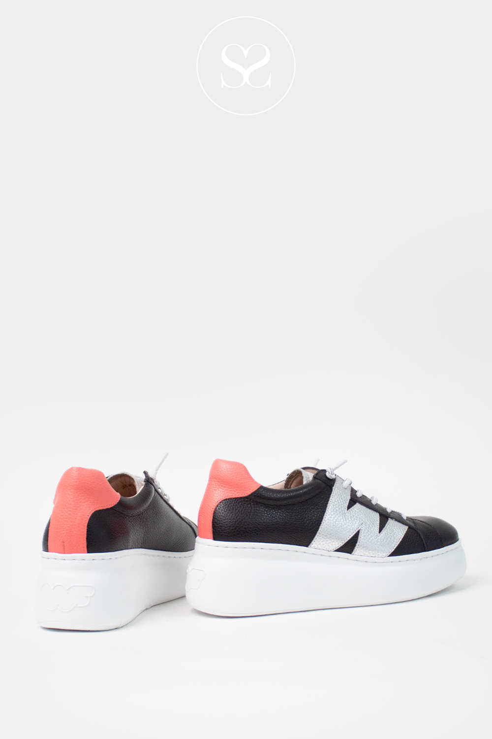 WONDERS A-2650 BLACK/SILVER/PINK LEATHER PULL ON CHUNKY TRAINERS