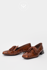 WONDERS C-7111 TAN CROC EFFECT LEATHER LOAFERS WITH FRONT TASSLE AND BLOCK HEEL