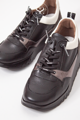 WONDERS E-6730 BLACK AND PEWTER WEDGE TRAINERS WITH ELASTICATED LACES
