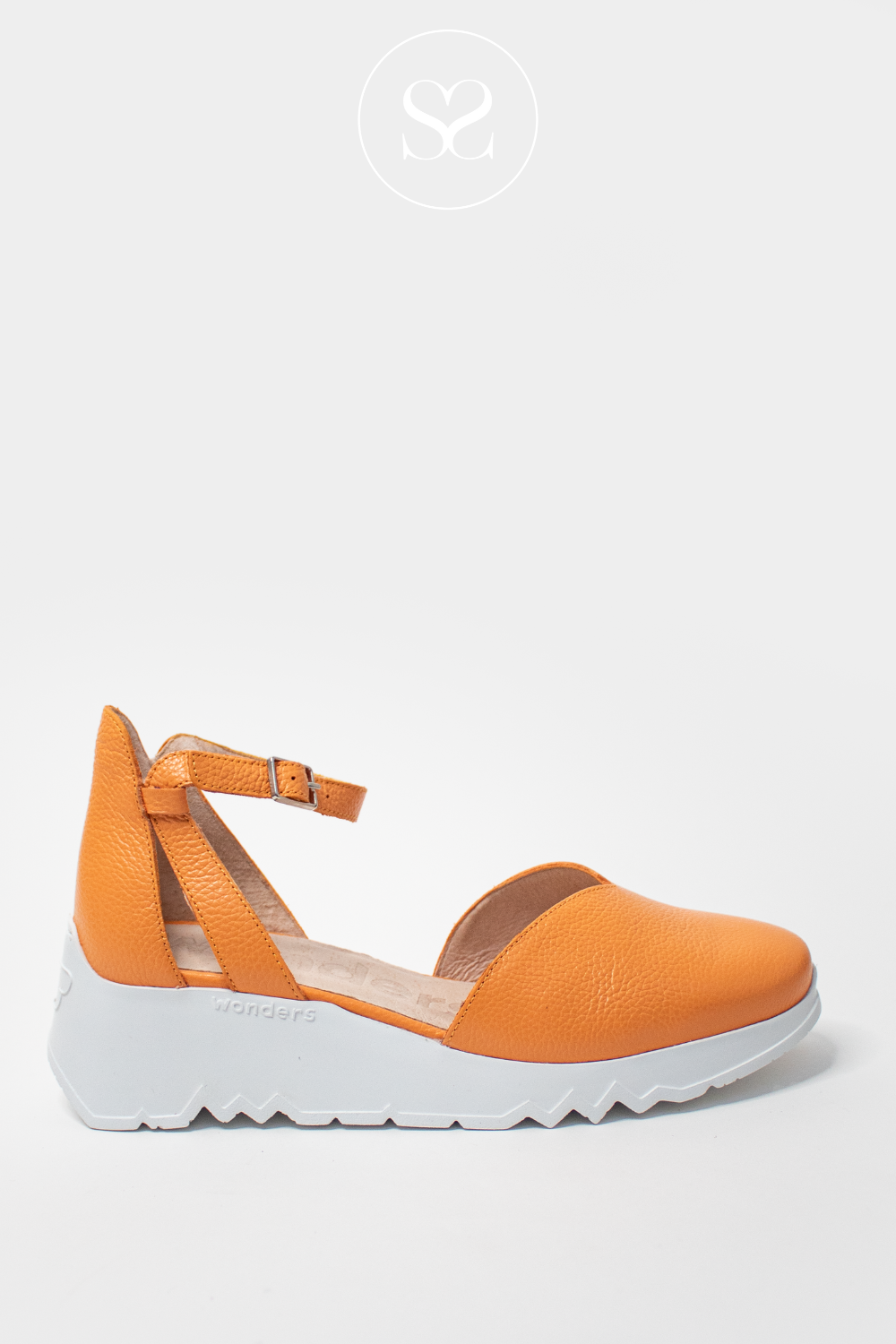 WONDERS E-6703 ORANGE LEATHER CLOSED TOE SANDAL WITH A WEDGE AND ANKLE STRAP