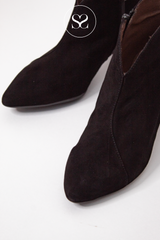 WONDERS BLACK SUEDE ANKLE BOOTS WITH SIDE ZIP AND BLOCK HEEL