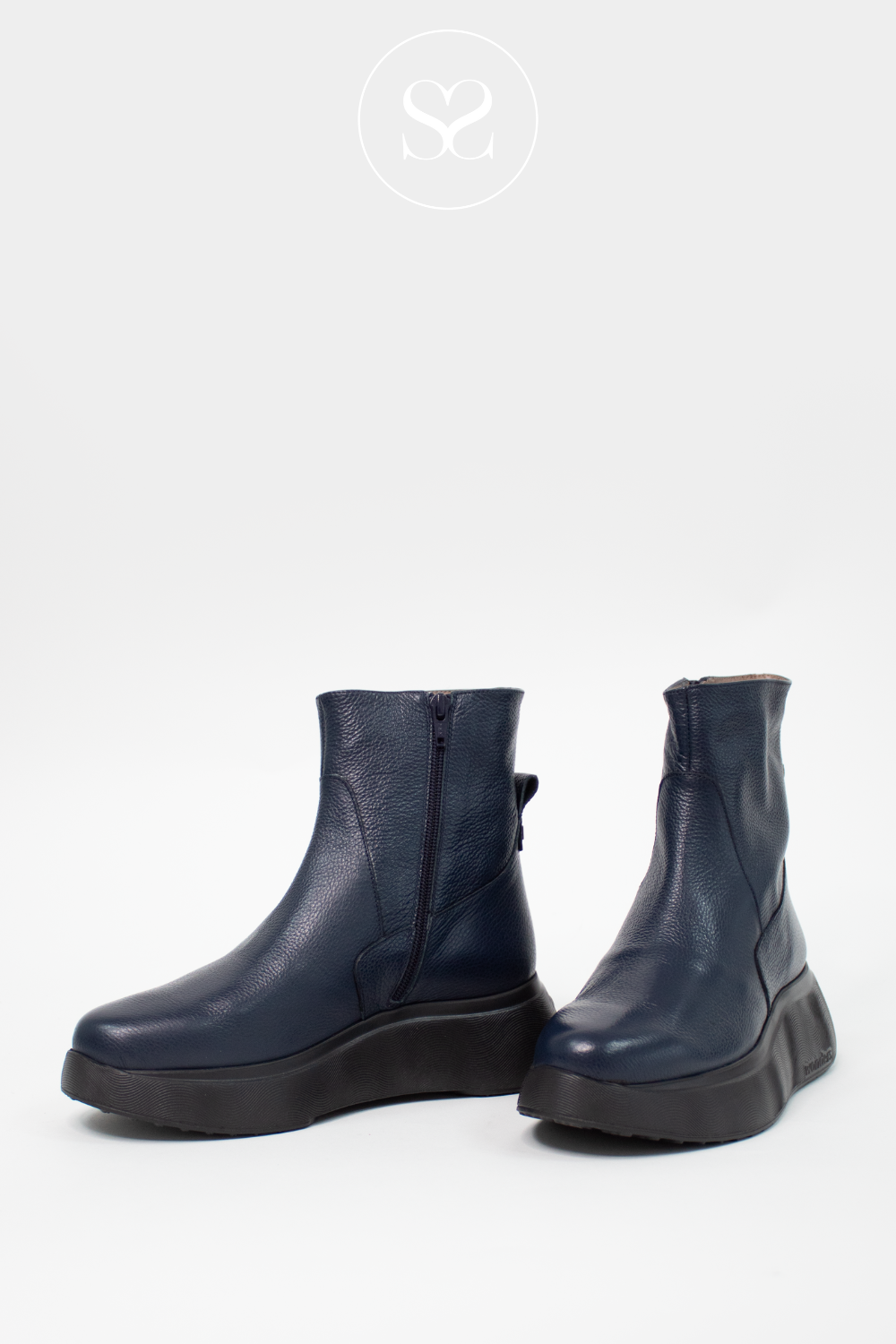 Wonders a-3616 navy leather ankle boots