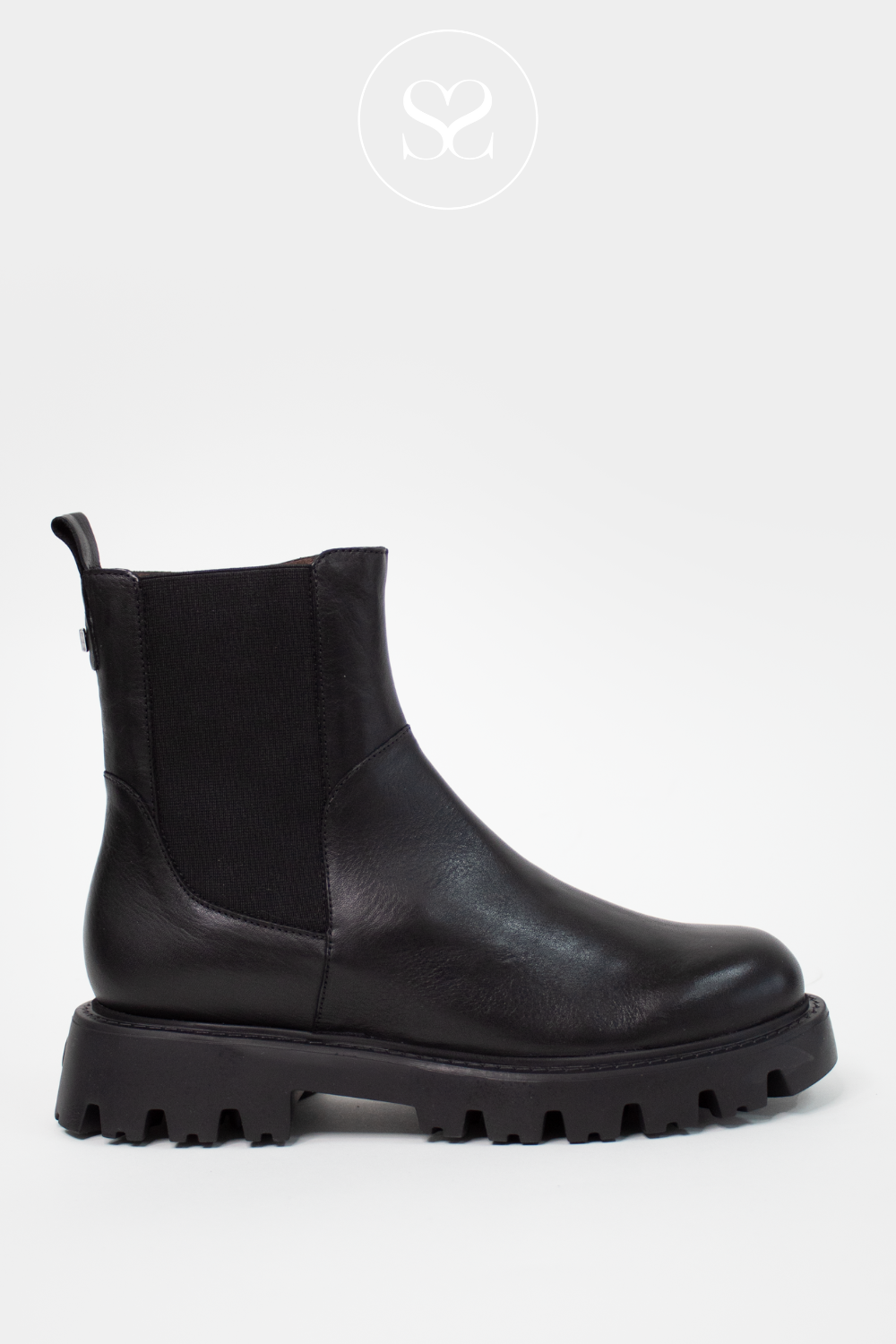 Comfortable lightweight chelsea boots from Wonders in Black Leather