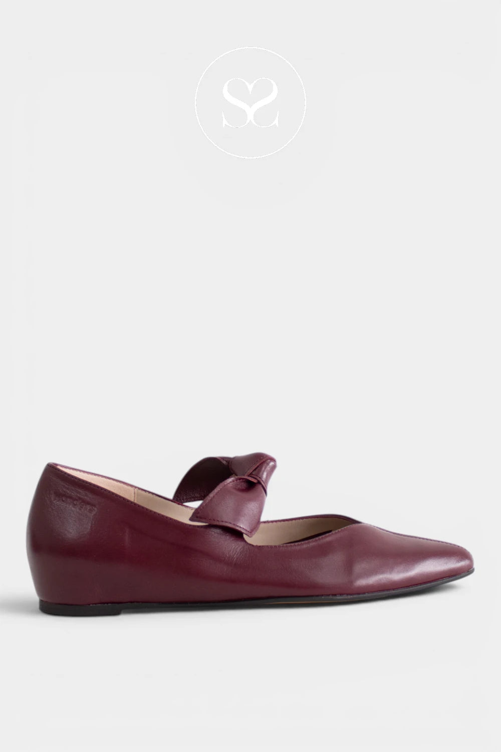 Wonders Burgundy Pointed Toe Pumps - A-3840