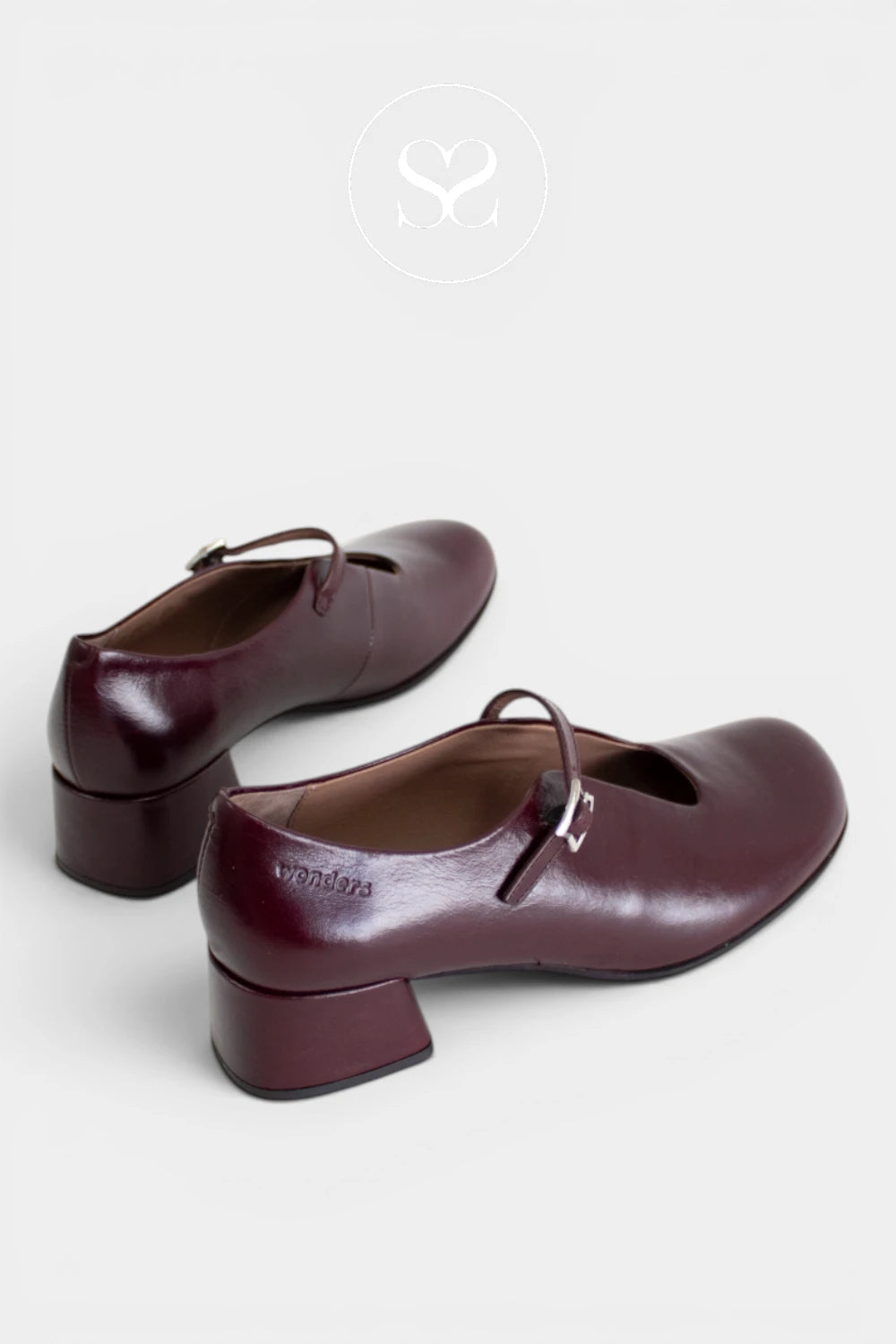 Wonders Burgundy Block Heel Mary-Jane Shoes D-2412