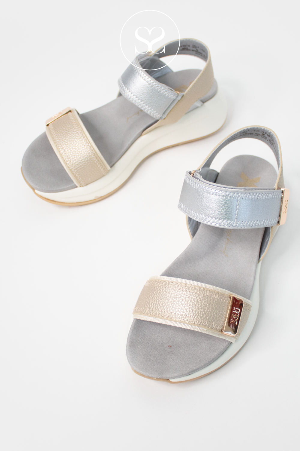 xti chunky silver sandals