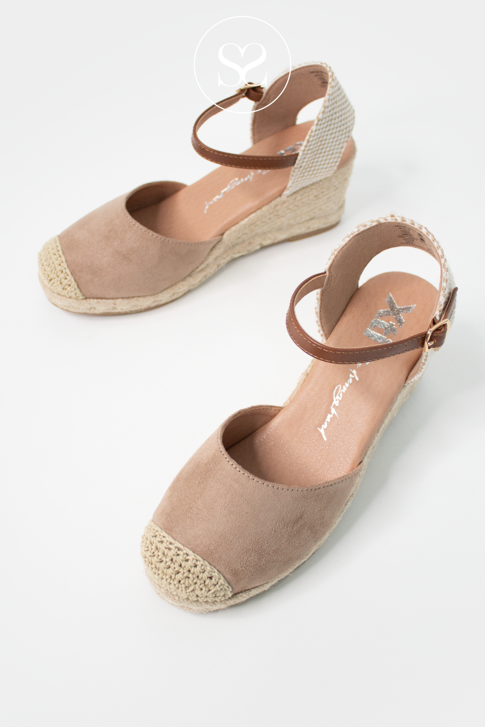 Comfortable beige espadrille wedges from XTI