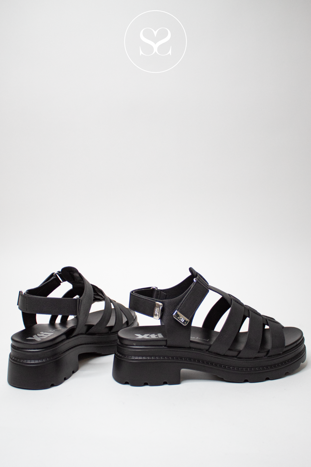 XTI 142315 BLACK CHUNKY GLADIATOR STRAPPY FISHERMAN STYLE SANDALS WITH ADJUSTABLE VELCRO ANKLE STRAP