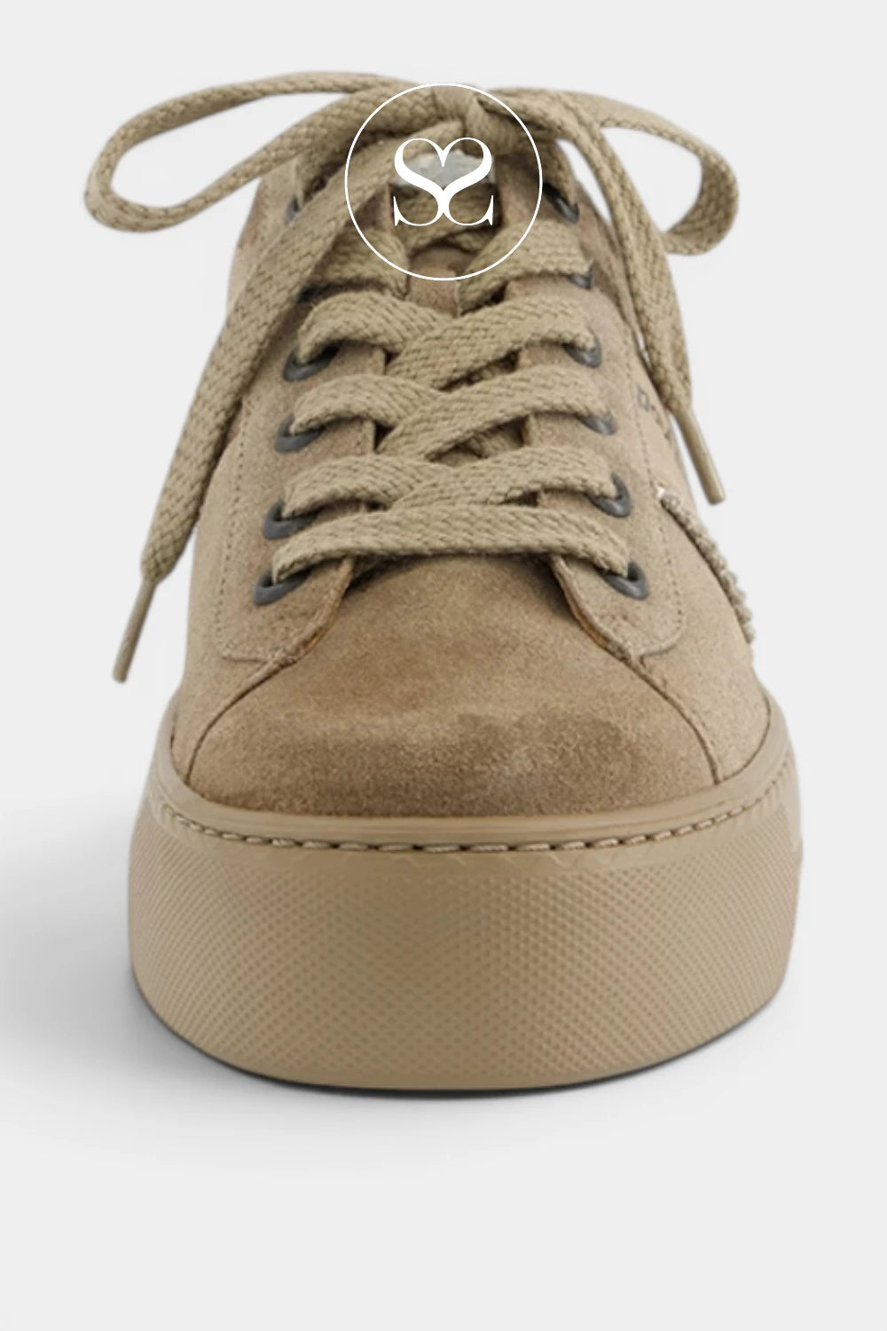 Paul Green Sporty low-top sneaker featuring wide textured laces, metal eyelets and a raised platform sole for Women in Ireland