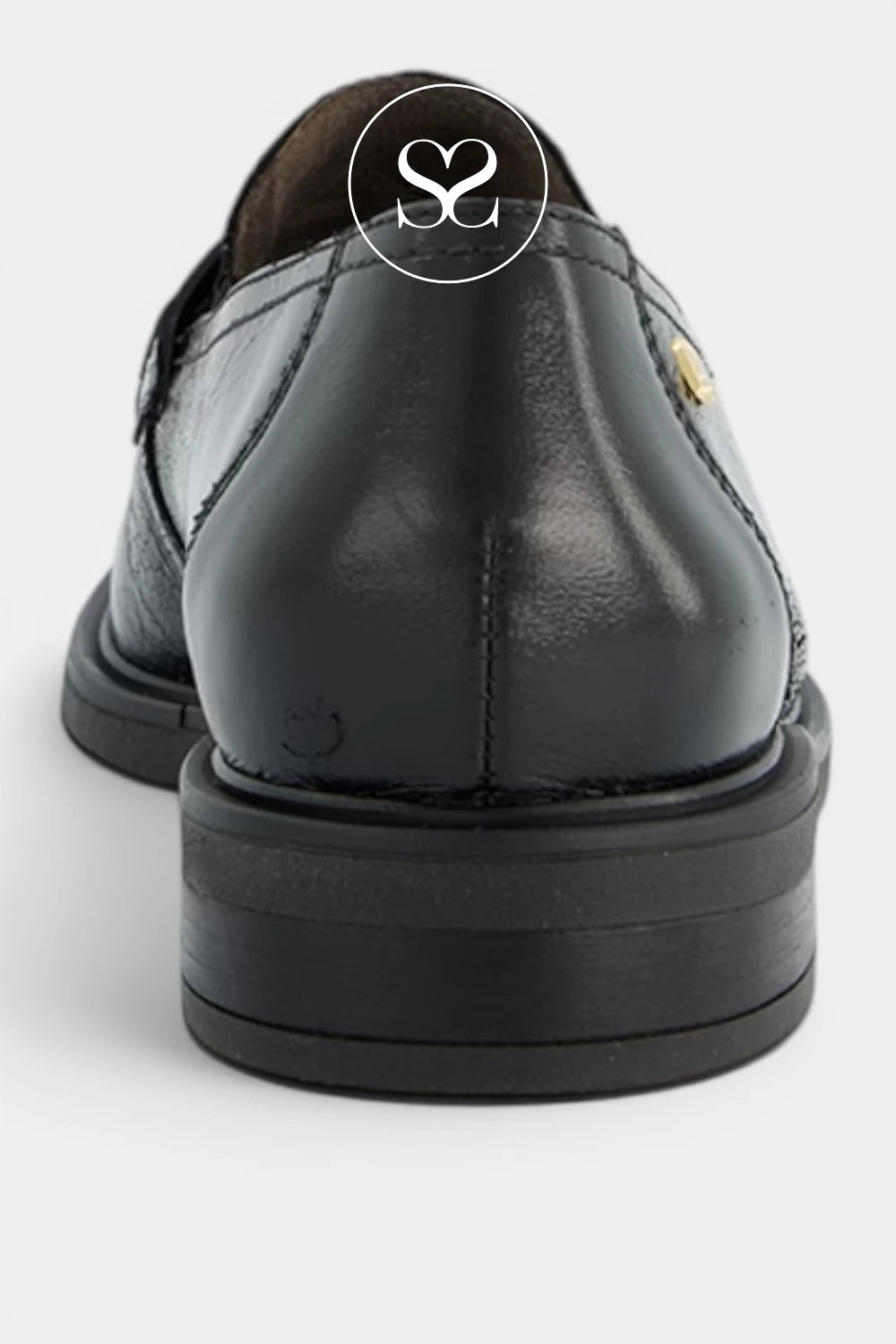 Paul Green Smart flat shoe with a rounded almond toe and clean stitching around the front apron for Women in ireland
