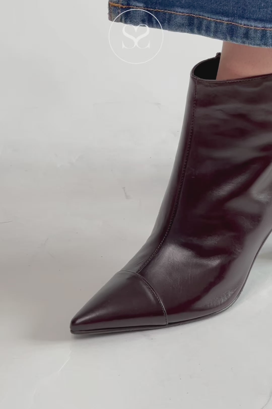 LODI chocolate brown pointed toe ankle boots ith internal zip closure RACON
