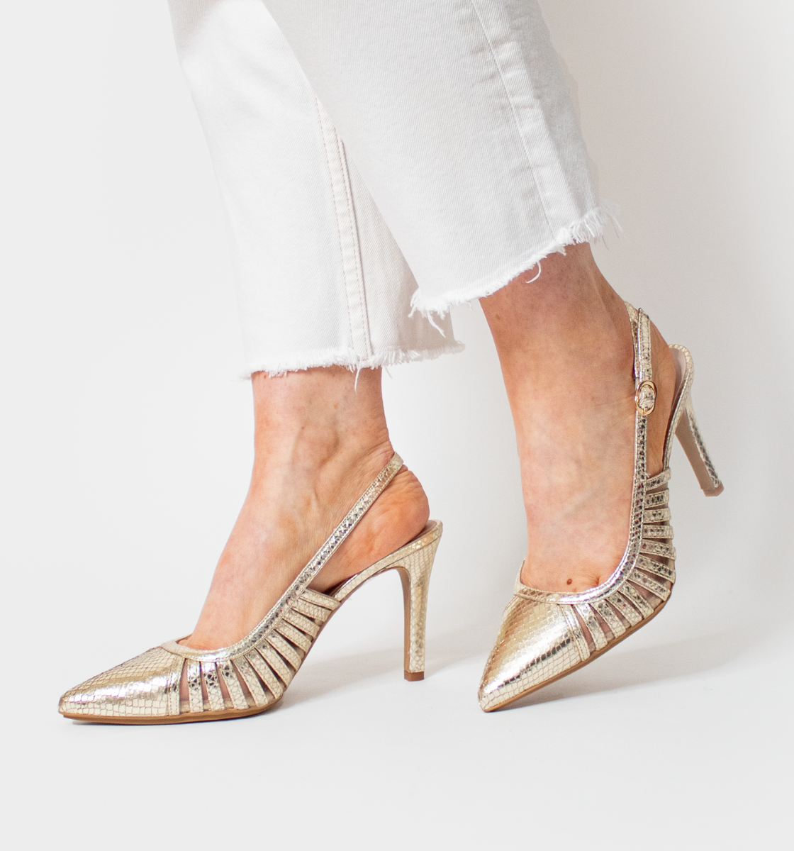Buy Now Women Peach Solid Comfort Heels Sandals – Inc5 Shoes