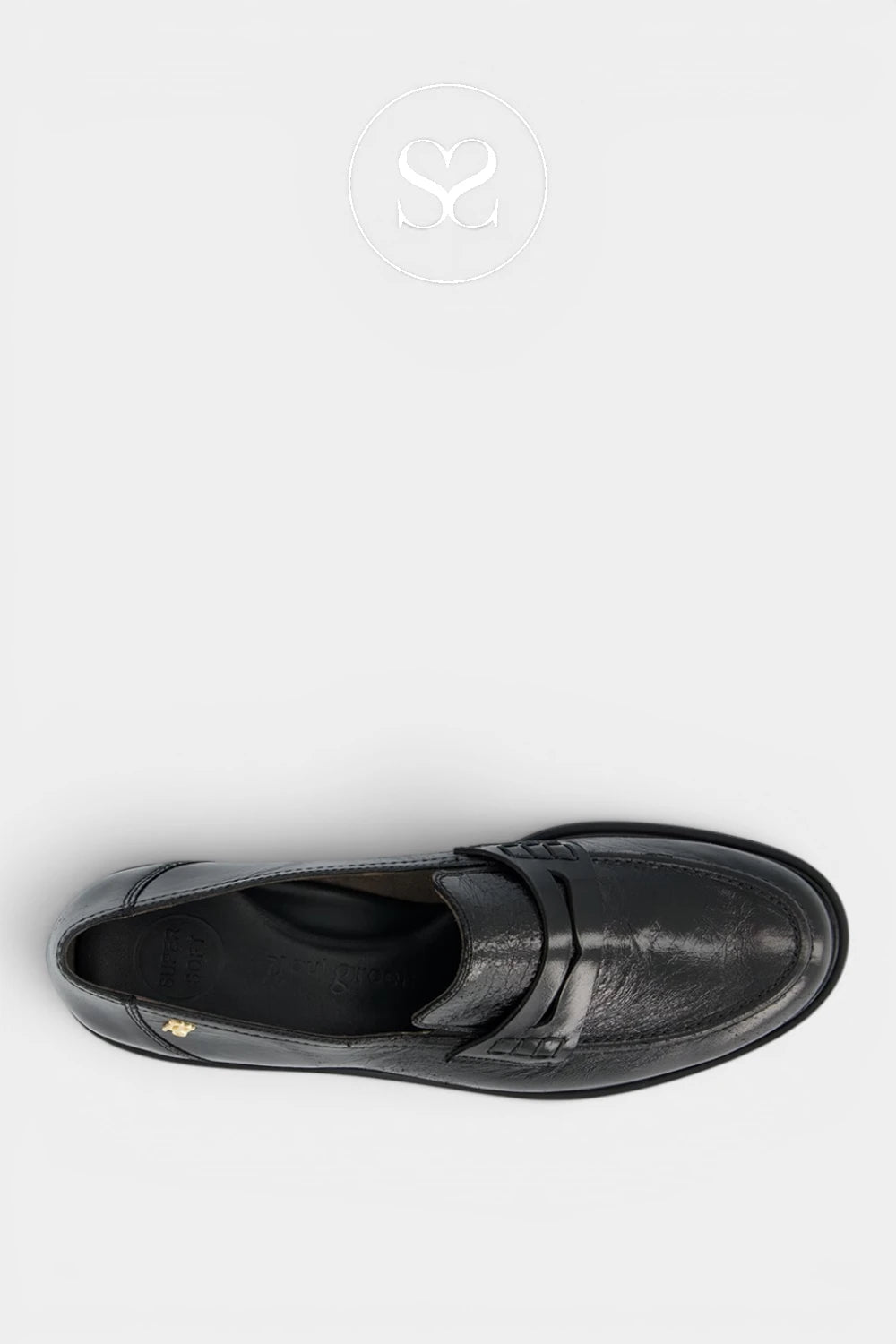Paul Green Everyday workwear loafer set on a low block heel with a slightly raised sole for subtle structure.