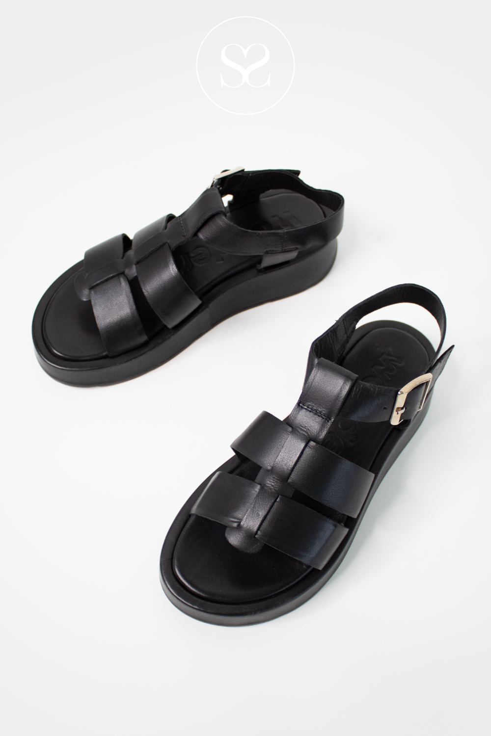 chunky black fishrman sandals from Wonders shoes