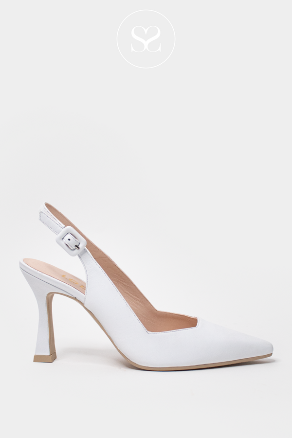 LODI MODERN HIGH HEELS WITH SLING BACK AND FLARED HEEL IN WHITE