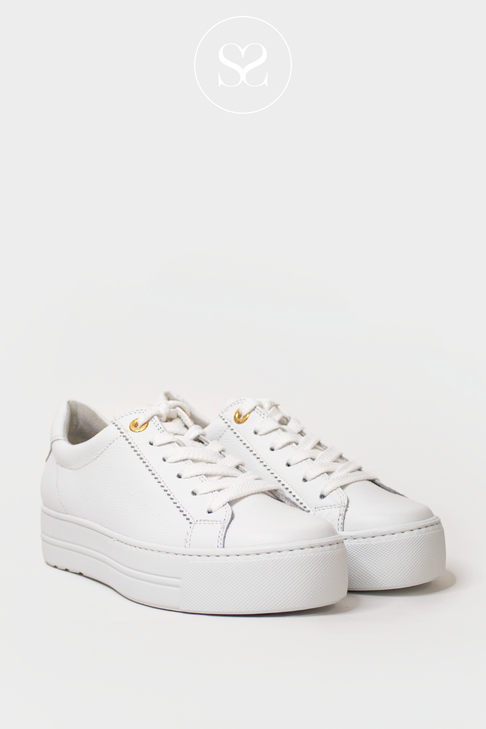 Plain white hot sale leather sneakers