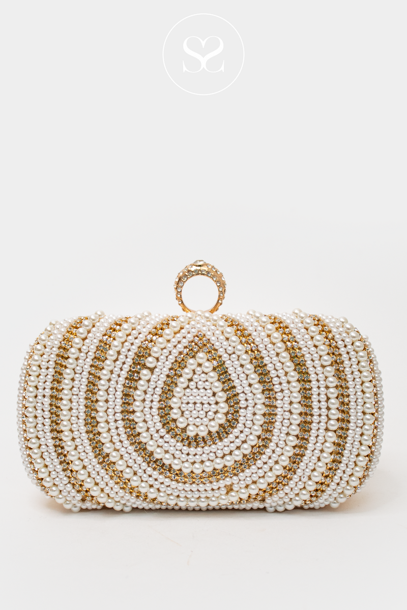 SHENEIL 801 PEARL AND GOLD CLUTCH BAG WITH RING HOLDER CLASP
