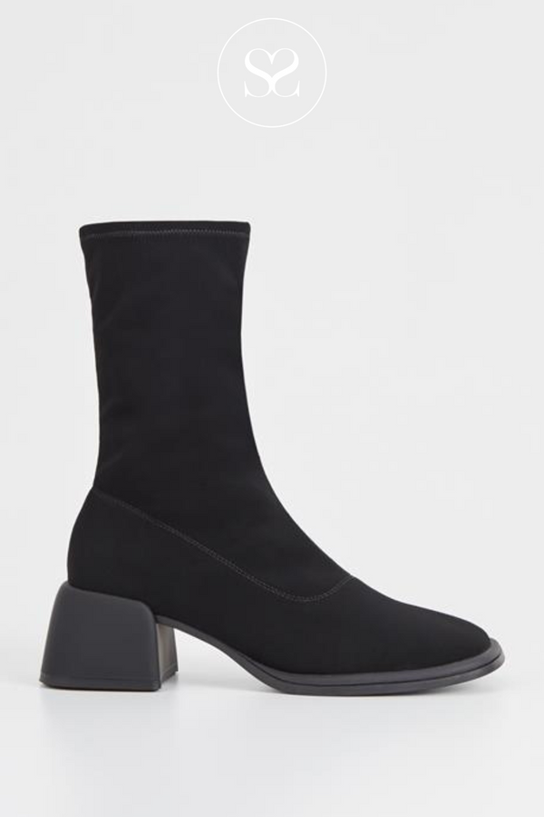 VAGABOND ANSIE BLACK SOCK BOOTS WITH A SQUARE TOE AND INSIDE ZIP